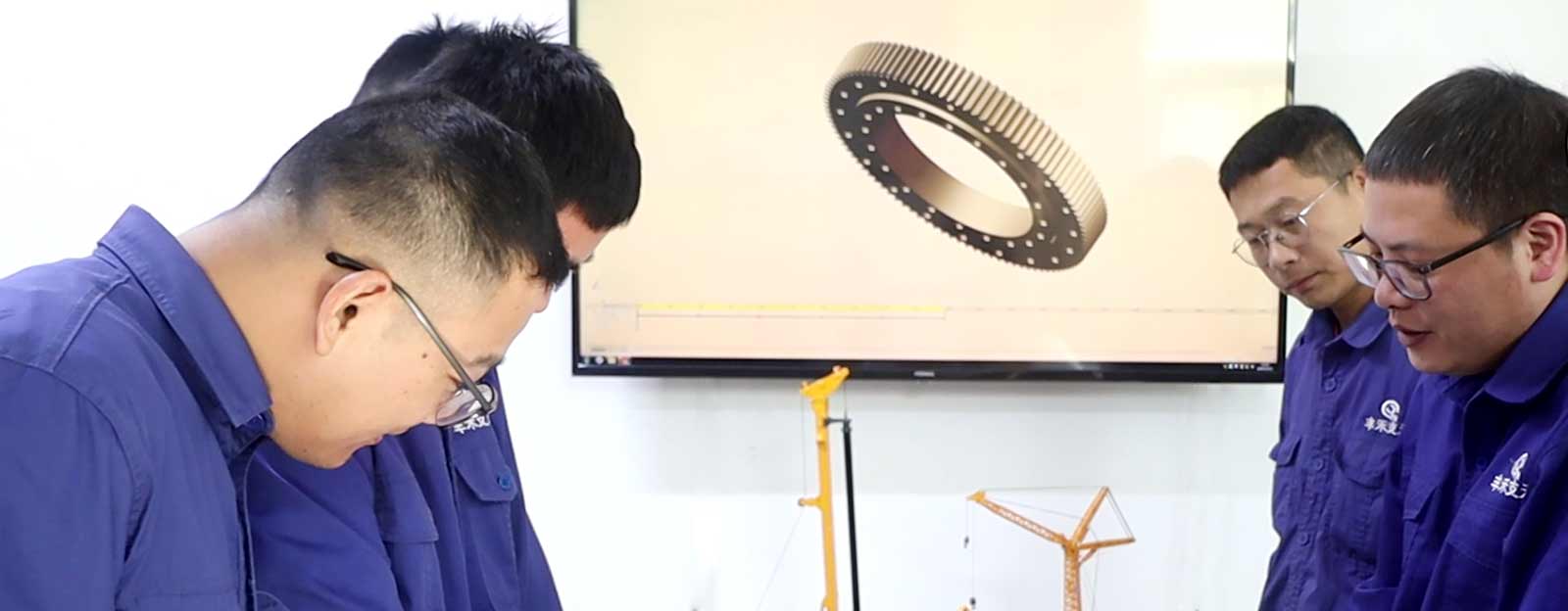 engineering team fenghe, slewing bearing